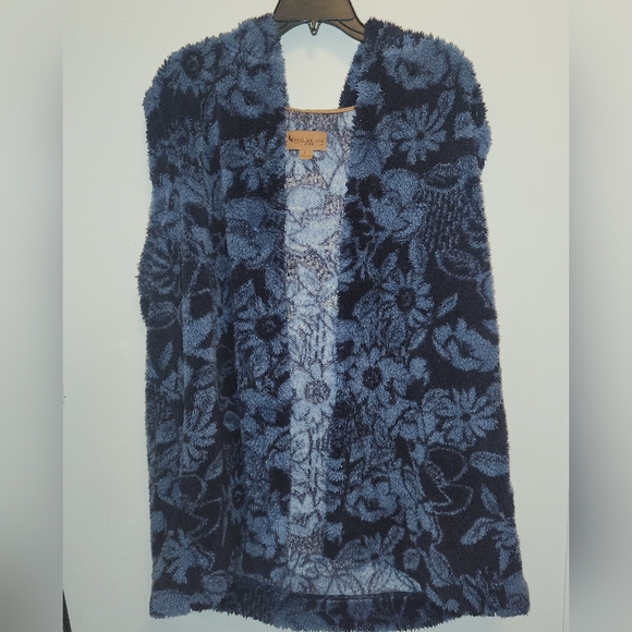 Koolaburra By Ugg Blue Floral Sherpa Hooded Vest Size XL - Picture 6 of 12